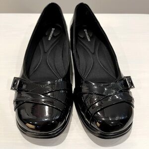 Vintage Buckle-Detail Patent Leather Flats